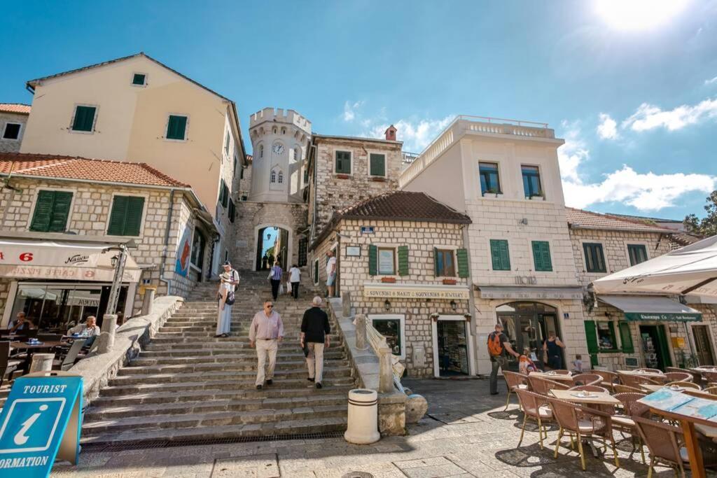 Pearl In The Heart Of Old Town On Belavista In Herceg Novi Leilighet Eksteriør bilde