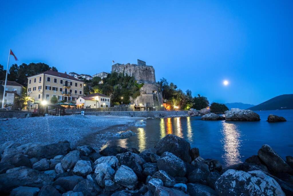 Pearl In The Heart Of Old Town On Belavista In Herceg Novi Leilighet Eksteriør bilde